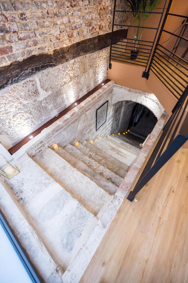 Appartement L'Autel La Crypte Mysterieuse De Rouen - Sauna & Balneo *