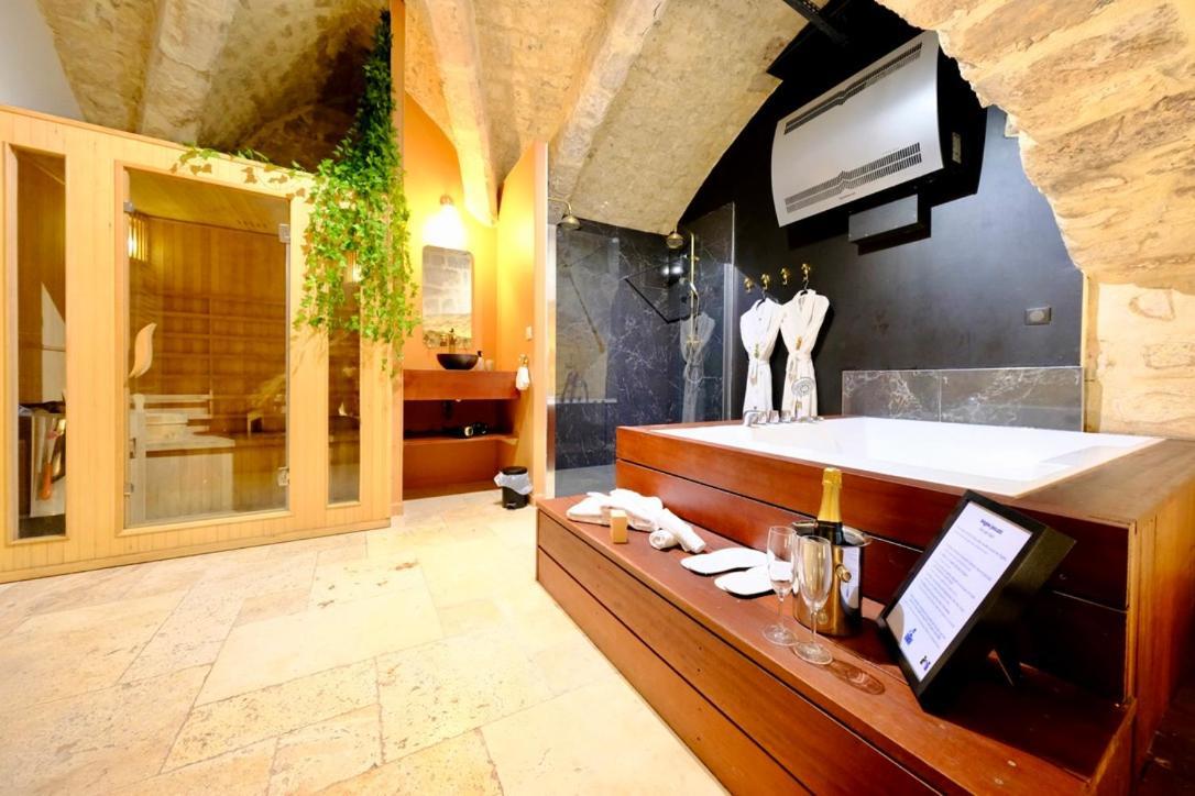 Apartment L'Autel La Crypte Mysterieuse De Rouen - Sauna & Balneo Rouen
