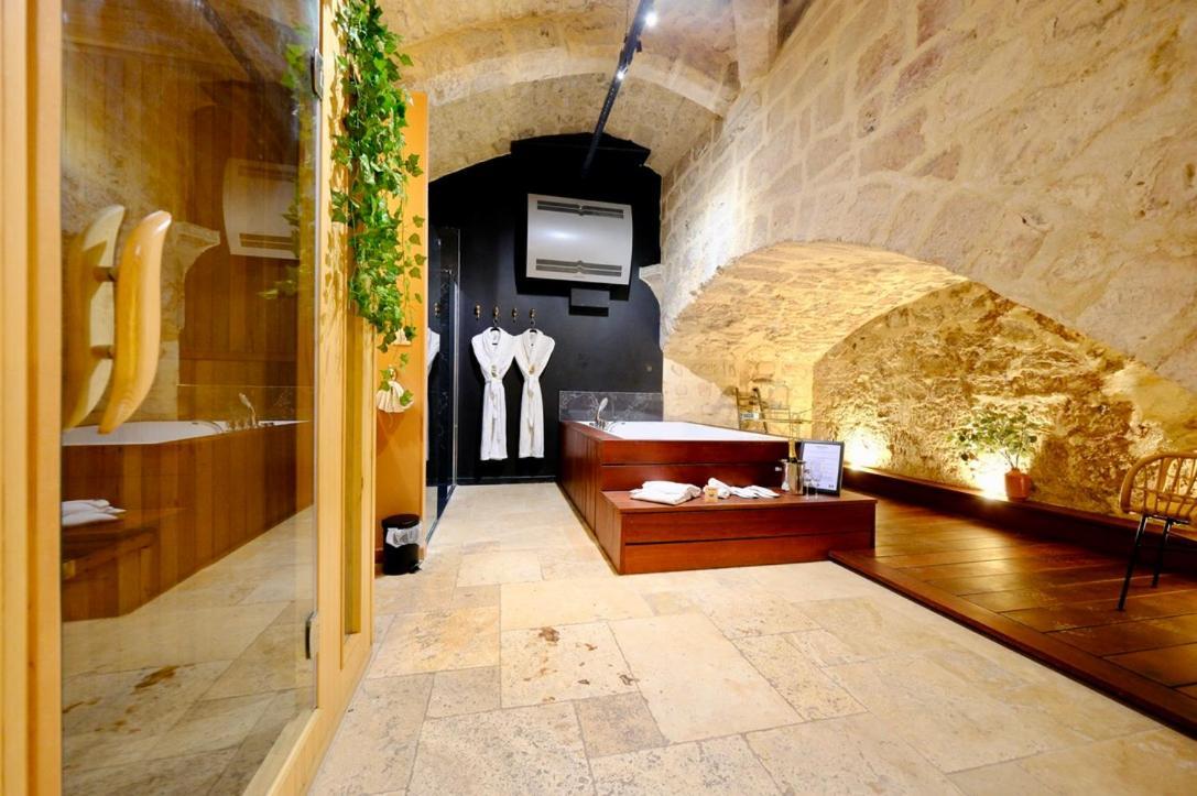L'Autel La Crypte Mysterieuse De Rouen - Sauna & Balneo Appartement Rouen