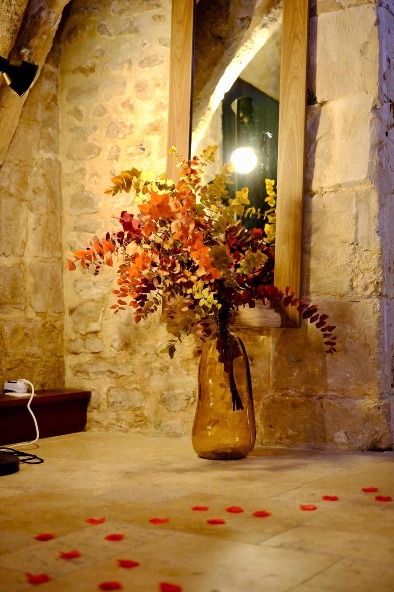L'Autel La Crypte Mysterieuse De Rouen - Sauna & Balneo Rouen