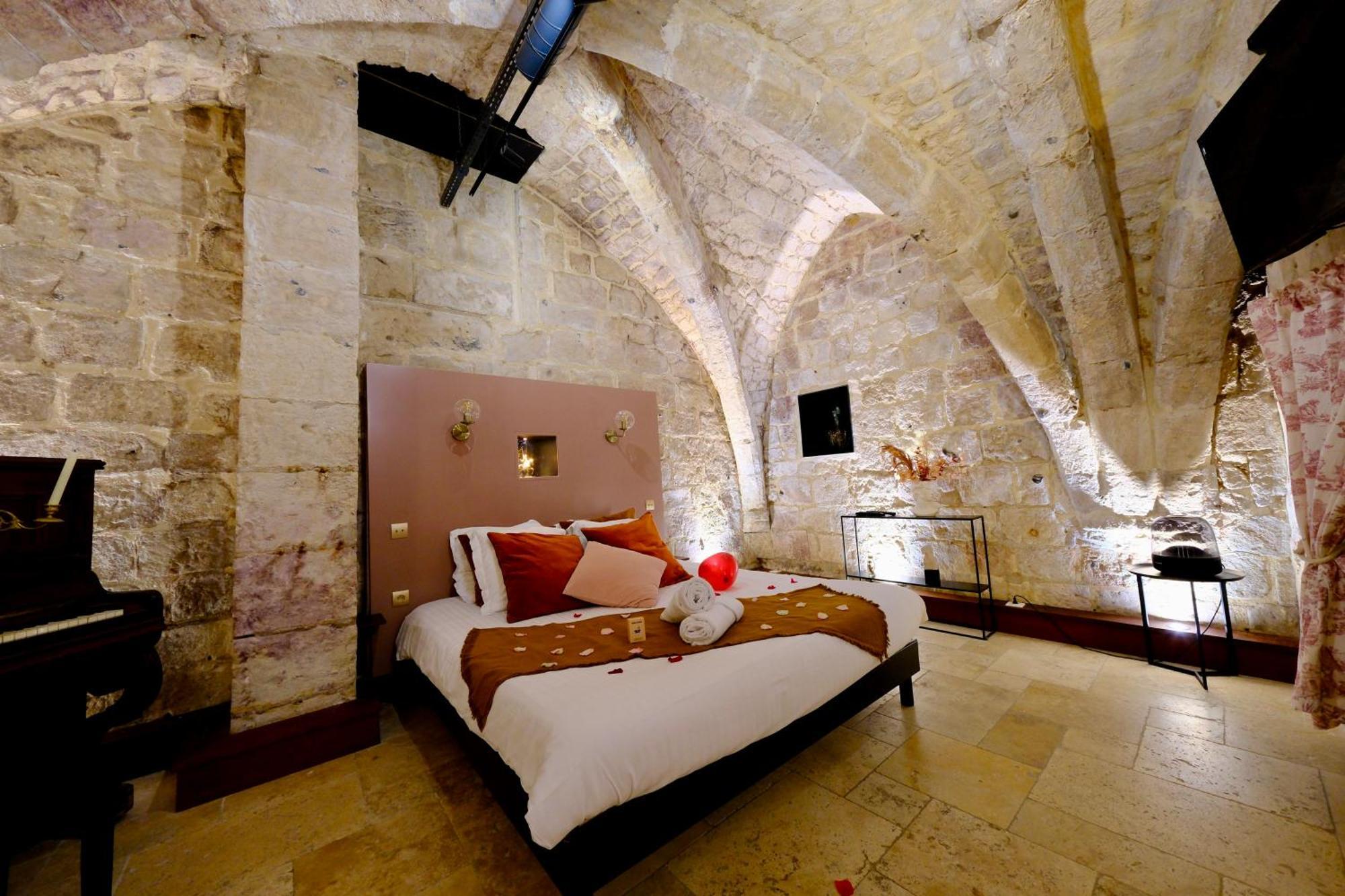 L'Autel La Crypte Mysterieuse De Rouen - Sauna & Balneo Apartment *