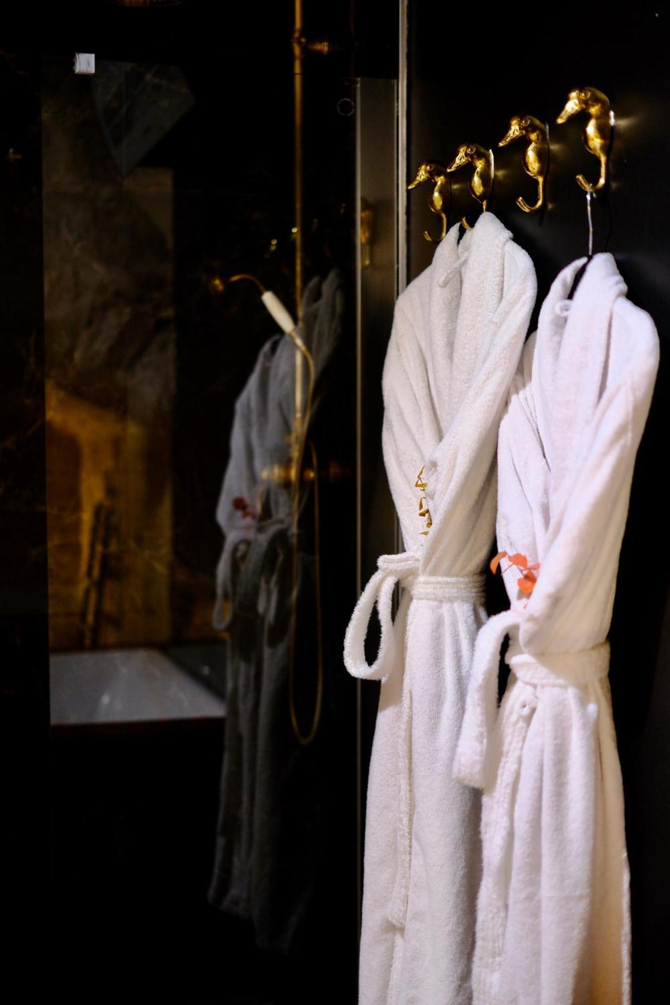 L'Autel La Crypte Mysterieuse De Rouen - Sauna & Balneo